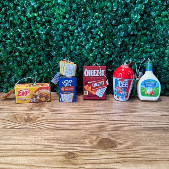 New Bundle 5 Foodie Christmas Ornaments Pop Tart Cheez IT Ranch ICEE Eggo Gift - Picture 1 of 12